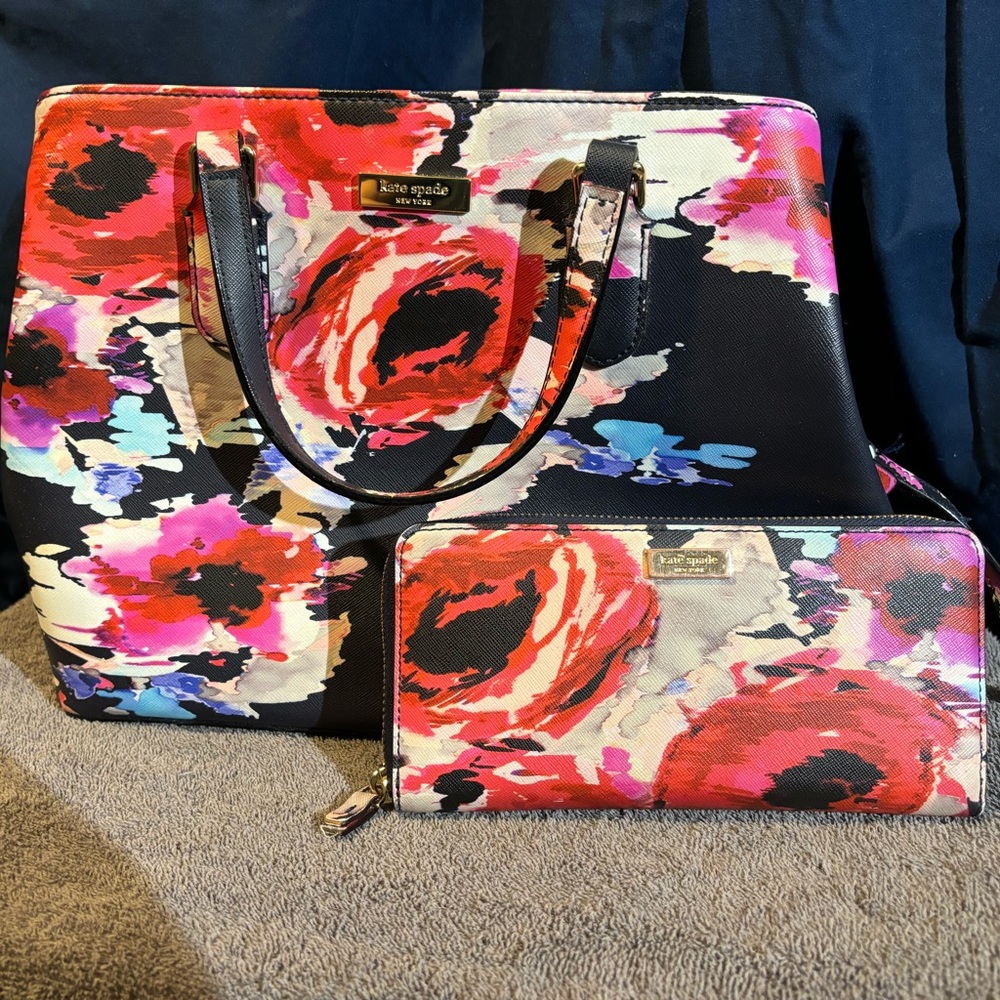 Kate Spade Watercolor Purse and matching wallet. Like New!